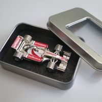 USB F1 avec double capacité (16GB)<br /> dans une boîte à cadeau